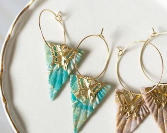 Pendientes de aro triangulares bohemios / Joyas ligeras y únicas de arcilla polimérica hechas a mano