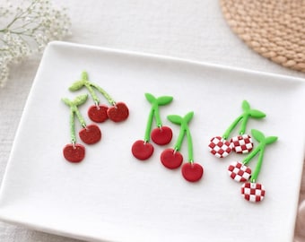 Pendientes colgantes de cerezas de arcilla polimérica, pendientes llamativos y bonitos, pendientes de cerezas rojas para el verano, accesorios divertidos y modernos.