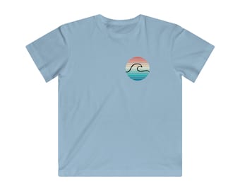Regenbogen-Wellen-T-Shirt, Surf-T-Shirt für Kinder, Surf-Kultur-Bekleidung für Kinder, Sommer-Strand-Abnutzung für Kinder, trendiges Surfen-Grafik-T-Shirt, Geschenk für Kinder