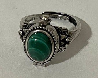 Crystal rings, Natural Genuine crystals, Adjustable rings, poison ring, Locket ring, oval locket ring, Malachite ring, Dainty ring,Gemstone