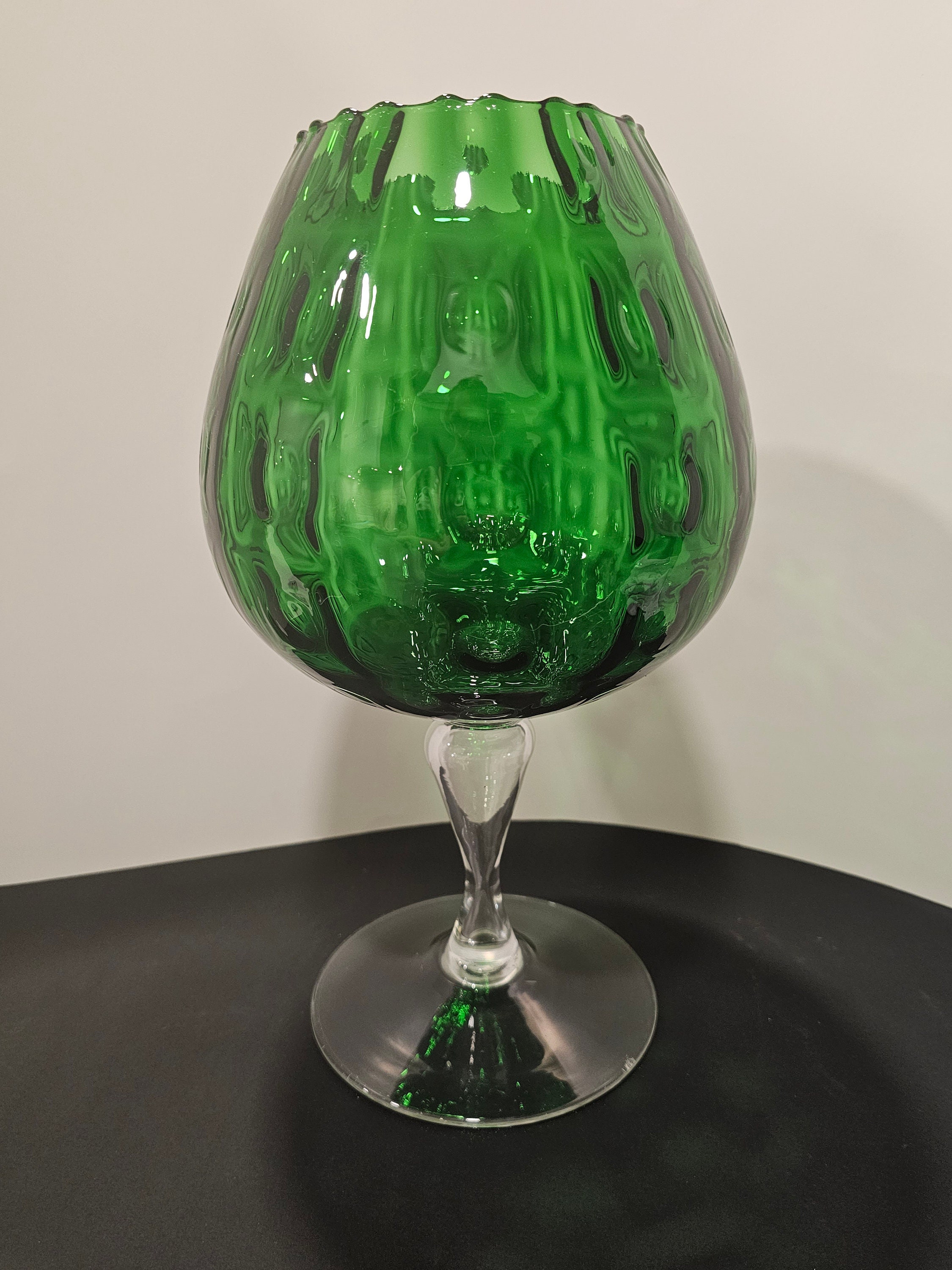 CRYSTAL HAIR CLAW LARGE MILIEU GREEN CRYSTAL HAIR CLAW LARGE MILIEU GREEN