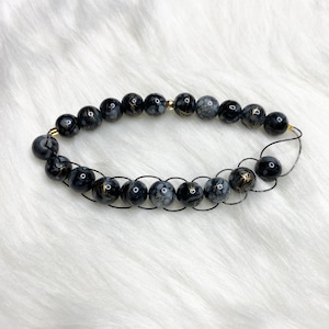 Golf Stroke Counter Bracelet - Black and Gold Speckled (Versatile for Male Golfers)