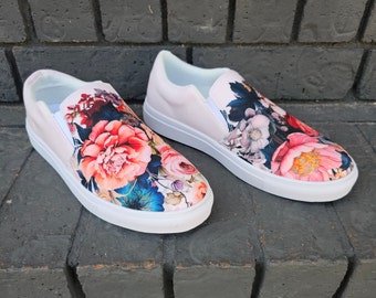 Women’s Slip On Floral Canvas Shoe