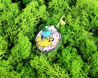 Llavero acrílico de Hora de Aventuras de los mejores amigos