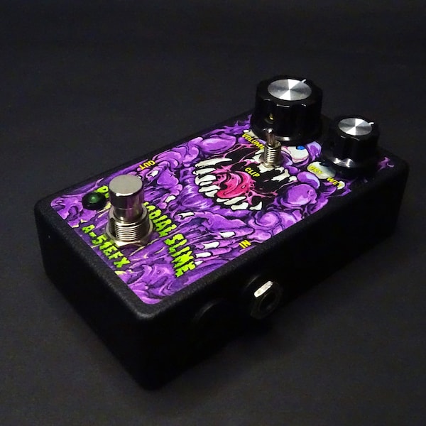 Handmade Bass overdrive, Alien themed Bass pedal, Bass effects pedal, Handmade effects pedal, guitar effects gifts, guitar pedal