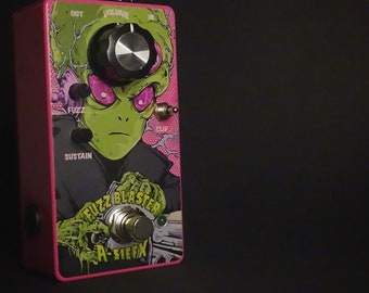 Fuzz pedal, Guitar fuzz effect, pink enclosure effects pedal, Guitar effects pedal, Handmade guitar fuzz pedal, Alien themed, Pink pedal