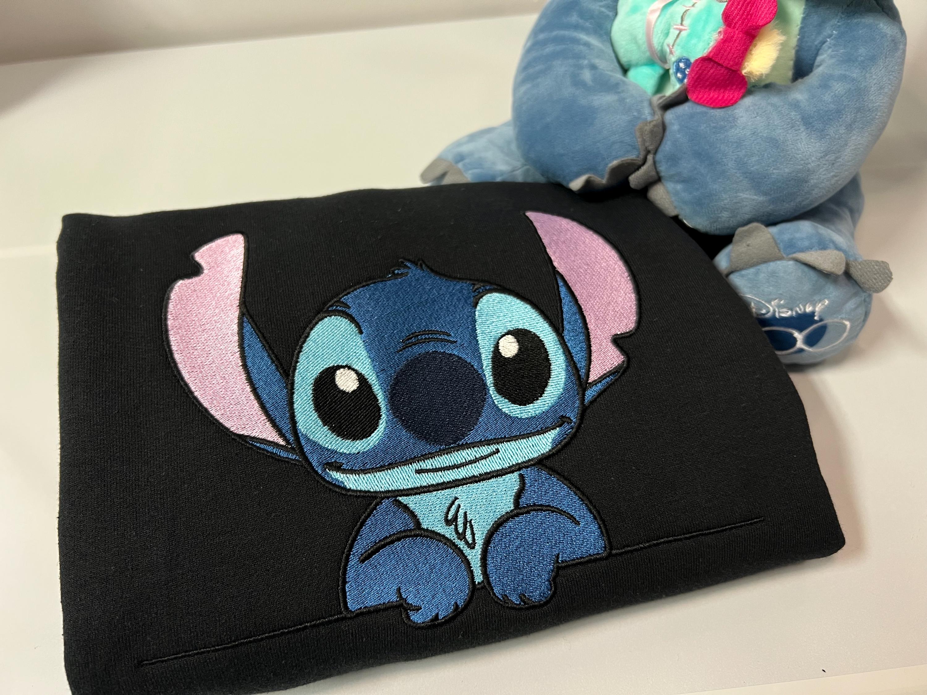 Blue Alien Buddy Embroidered Crewneck – Cozy Black Pullover - Thumbnail 4