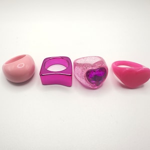 Anello cuore fatto a mano, confezione di San Valentino, anello con nodo acrilico, anello di dichiarazione, anello di lucite, anello contemporaneo, anello acrilico cuore anello 1 misura, 4 in 1