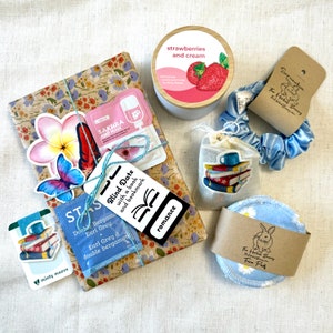 Summer Love Blind Date with Book Box with Bookmarks and Bookish Goodies | Gift for Book Lovers | Bookish Gift | BookTok | Book with Bookmark