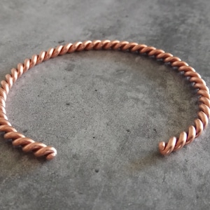 Tensor Ring Bracelet Open End Bangle Heka Clasp 8 Gauge for Energetic Well-Being and Aura Strengthening and Protection Empowerment Cubit