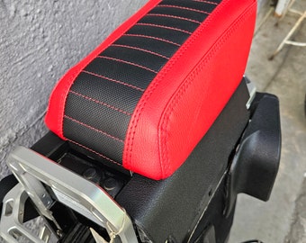 Commander Mini Leather Seat