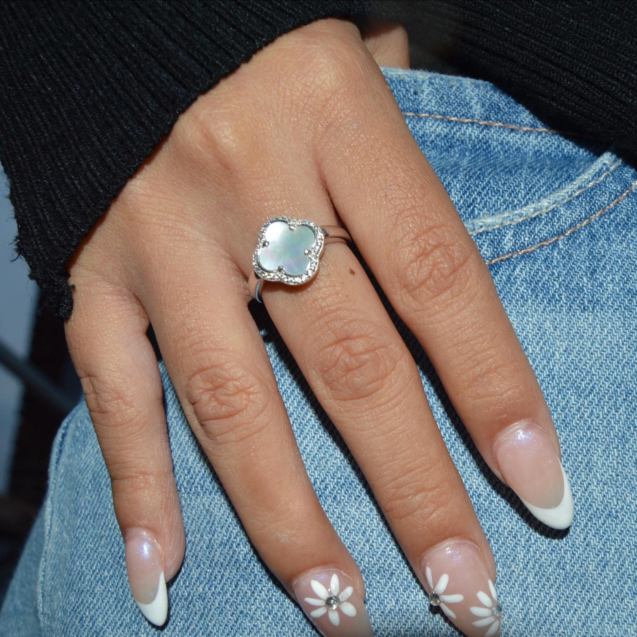 アクセサリー VINTAGE SILVER 925 CLOVER SIGNET RING VINTAGE SILVER 925 CLOVER SIGNET RING