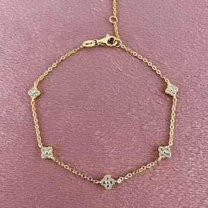 925 Sterling Silver Clover Dainty Bracelet, Four Leaf Clover, Floral Bracelet, Clover Jewelry, Good Luck Charm, Valentines Day, Gift For Her