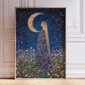 Könnte beinhalten: Ein Gemälde einer Frau, die in einem Blumenfeld unter einem Halbmond steht. Die Frau trägt ein blaues Kleid mit Blumenmustern und hat lange blonde Haare. Der Hintergrund ist ein dunkelblauer Himmel mit Sternen.