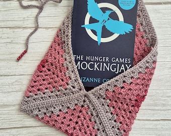 Funda de ganchillo para libros con lazo de cuentas / Protector de libros hecho a mano / Regalo para lectores / Funda para libros estilo "Grandma Stitch"