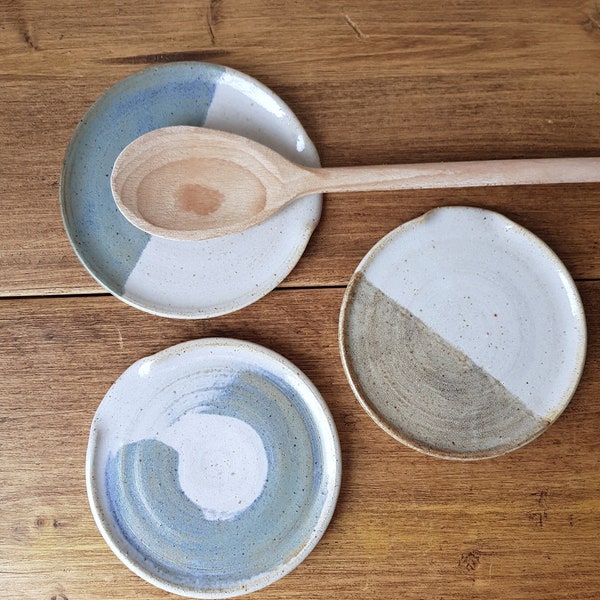 Handmade ceramic spoon rest, Hand made pottery spoon rest, Cooking spoon rest, Clay spoon rest, Foodie gift, Unique kitchen gift