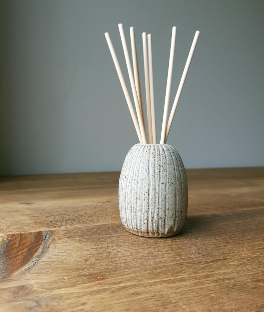 OATMEAL Stoneware Diffuser Pot With Reeds, Ceramic Reed Diffuser Bottle ...