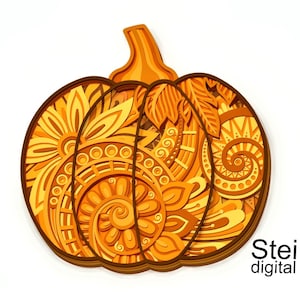 May include: A layered, decorative pumpkin in shades of orange and brown, featuring intricate floral and spiral patterns. The pumpkin has a stem and is set against a white background. The text "Stei digital" is in the lower right corner.