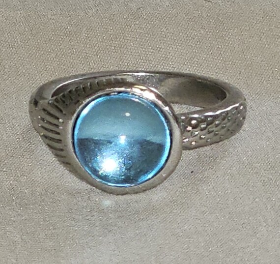 Mimmi's Moon Ring from Mako Mermaids, probably size 10 to wear on index  finger.