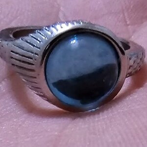 MAKO MERMAIDS MOON RING on The Hunt  Anillo de sirena, Joyería de sirena,  Collar de libro