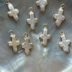 2 Pieces Gold Plated Cross Pearl, Cross Pearl Pendant / Charm With Electroplated 24k Gold Edge, E096