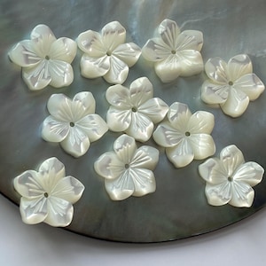 5 pcs Carved Natural Mother Of Pearl Hibiscus Beads, MOP Plumeria Beads, MOP Hawaii Flower Charm Earrings Tropical Island Style, E236