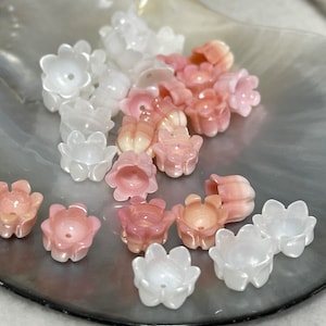 5pcs Hand Carved Natural MOP Lily of Valley Beads, White Mother of Pearl Carved Flower Beads, 6mm x 9mm, 2 E146