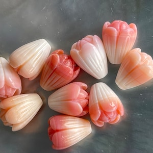 2 pcs Natural Pink Mother of Pearl Hawaiian Pikake Beads, Hand Carved Jasmine Flower, ForJewelry Making, E106