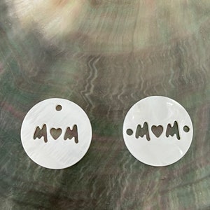 5 peças de contas de letras de mãe de pérola MOM, conector de letras de mãe de 15 mm, presente de dia das mães, E402