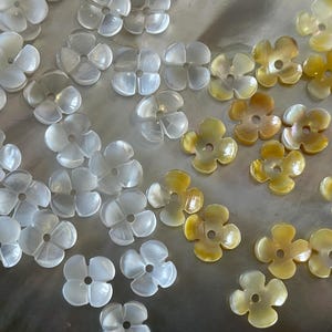 5 pcs Carved Natural Mother Of Pearl Hibiscus Beads, MOP Plumeria Beads, Hawaii Flower Charm Earrings Tropical Island Style, E220