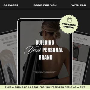 Puede incluir: Imagen de tres tabletas que muestran contenido relacionado con la marca personal. La tableta central presenta el título "Building Your Personal Brand". Texto adicional incluye "64 páginas", "Done-For-You" y "With PLR". También se ve una etiqueta de regalo "Freebee Inside".