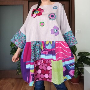 Boho återvunnen tunikaklänning - Patchwork Hippie Duster - Miljövänlig Farm Chic-topp - Överdimensionerad lantlig jeansklänning - Rustik denimduster