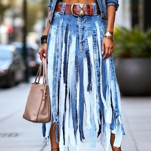 Jupe asymétrique en denim recyclé - jupe festival bohème gypsy - jupe patchwork en jean Art to Wear
