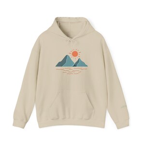 Felpa con cappuccio Mountain Sunrise - Felpa unisex ispirata alla natura Wild & Wander immagine 5