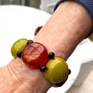 Bracelet. faux amber / resedagrün. hochwertiger Kunststoff: Galalith. kein Bakelit. 40er Jahre. Selten. Vintage but unworn. Einzelstück image 8