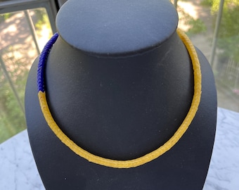 Necklace with old snake beads (6mm) from the Czech Republic. Blue yellow. Very rare color. Antique beads.