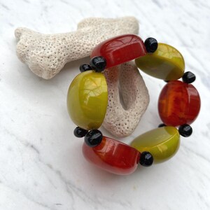 Galalithe bracelet from the forties (on piece of white coral...)