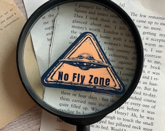 No Fly Zone UFO Sticker, Glossy Vinyl Waterproof Sticker, Alien Abduction, Sci-Fi Aesthetic, Funny UFO Sign, Alien Lover Sticker, Decal