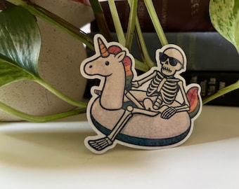 Divertente adesivo galleggiante con unicorno scheletro, adesivo in vinile olografico, adesivo estivo per piscina, decalcomania impermeabile spettrale e carina, adesivo per le vacanze