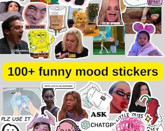 Może przedstawiać: Kolekcja ponad 100 zabawnych naklejek nastroju z różnymi memami i ilustracjami. Naklejki zawierają obrazy SpongeBoba, maski Scream i innych humorystycznych postaci. Widoczny jest również tekst "100+ funny mood stickers".