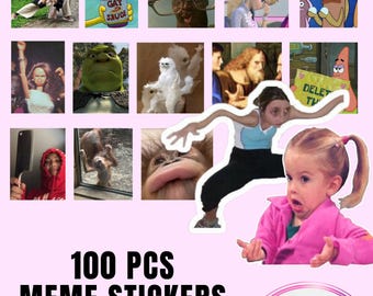 Könnte beinhalten: Eine weiße Keramiktasse mit schwarzem Henkel und dem Text "But First, Coffee" in fetter, schwarzer Schrift. Die Tasse steht vor einem neutralen Hintergrund, der ihr schlichtes Design hervorhebt.