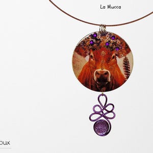 Collana semirigida creata riciclando le carte degli oracoli 'The Spirit Animal Oracle' (Hay House Inc) -Bigiotteria artigianale.