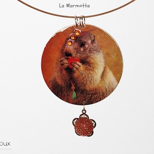 Collana semirigida creata riciclando le carte degli oracoli 'The Spirit Animal Oracle' (Hay House Inc) -Bigiotteria artigianale.