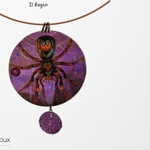 Collana semirigida creata riciclando le carte degli oracoli 'The Spirit Animal Oracle' (Hay House Inc) -Bigiotteria artigianale.