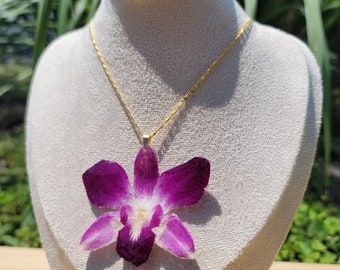 Purple-white orchid necklace|925 sterling silver chain|18k Gold plated chain|women's jewelry|Gift for her|Unique accessories|preserved flowe
