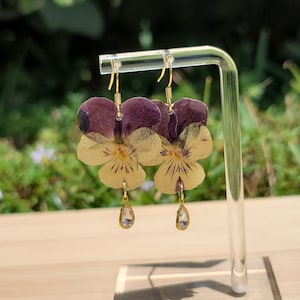 Pendientes colgantes de flores naturales de pensamiento/chapados en oro de 18k/flor preservada/joyería para mujer/únicos/regalo para ella/morado-amarillo/floral/