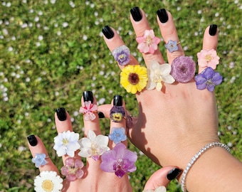 Real flower rings| stainless steel|preserved flower|women&#39;s jewelry|Adjustable|Unique|gift for her|fairy jewelry| floral| orchid|cottagecore