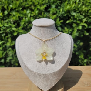 Collar de orquídea auténtica / Chapado en oro de 18 quilates, gota de circonita cúbica