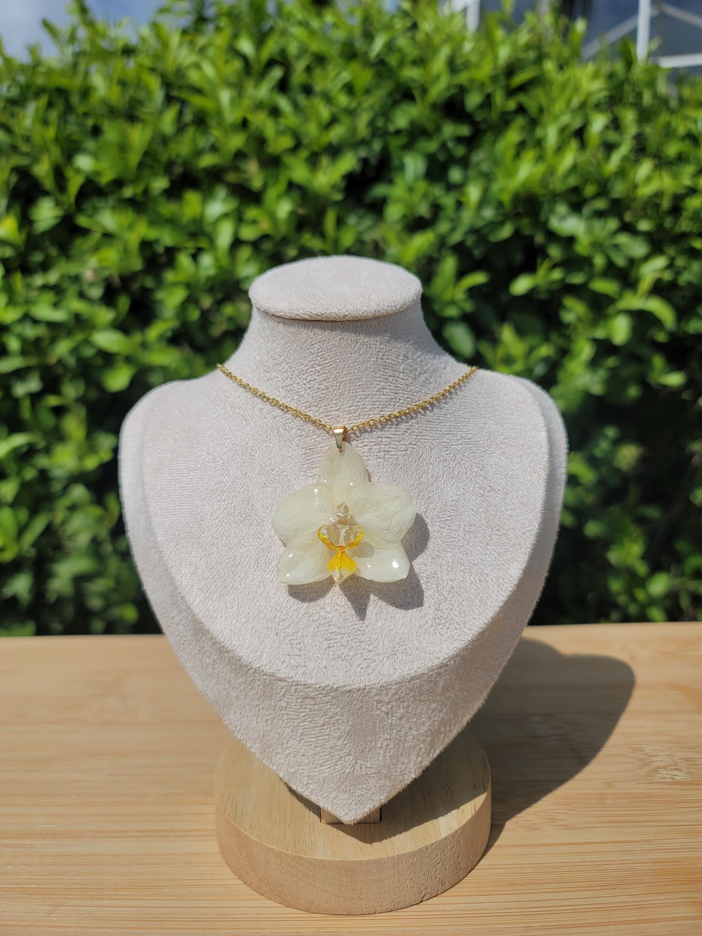 Real preserved pale yellow mini orchid|cubic zirconia gold drop|18k gold plated|women's jewelry|natural flower|Jewelry Set|Unique|