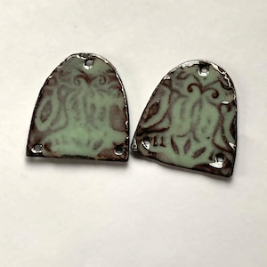 Rustic Enamel Flowers Lightweight Jewelry Findings Light Green (18708)